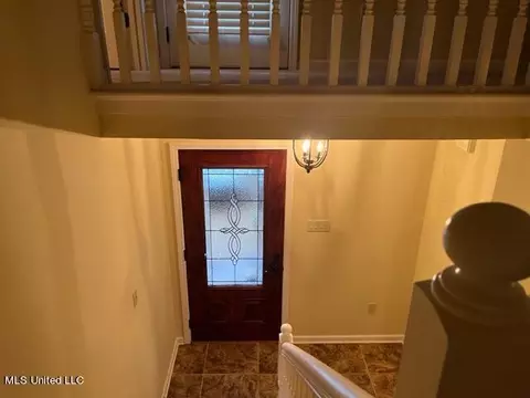 Entry Way - 731 Fairways Trl, Hernando, MS 38632 photo 3 of 6