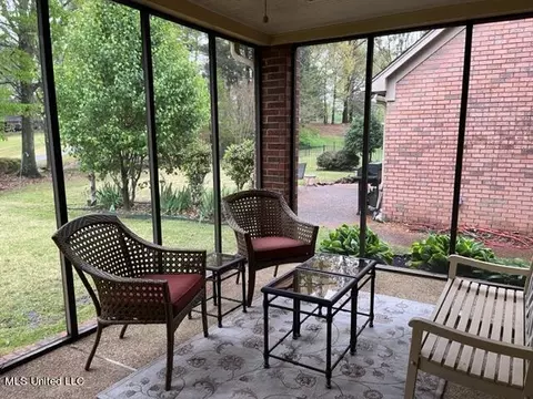 Exterior - 731 Fairways Trl, Hernando, MS 38632 photo 3 of 9