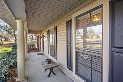 Exterior - 103 Pebble Ln, Clinton, MS 39056 photo 5 of 9
