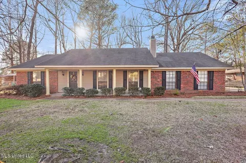 103 Pebble Ln, Clinton, MS 39056
