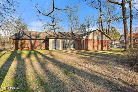 Exterior - 103 Pebble Ln, Clinton, MS 39056 photo 7 of 9