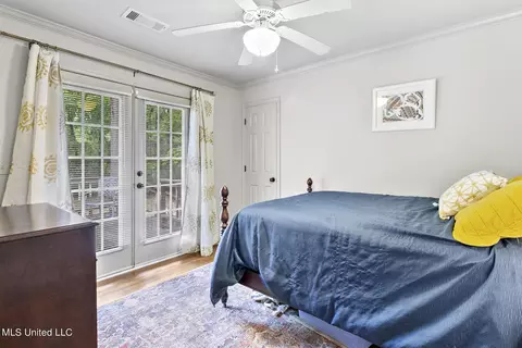 Bedroom - 4351 Manhassett Dr, Jackson, MS 39211 photo 1 of 3