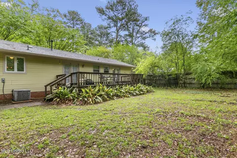 Exterior - 4351 Manhassett Dr, Jackson, MS 39211 photo 3 of 6