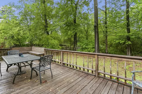 Exterior - 4351 Manhassett Dr, Jackson, MS 39211 photo 2 of 6