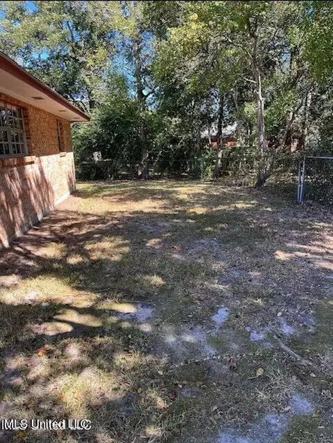 1006 Shirley Dr, Gulfport, MS 39503