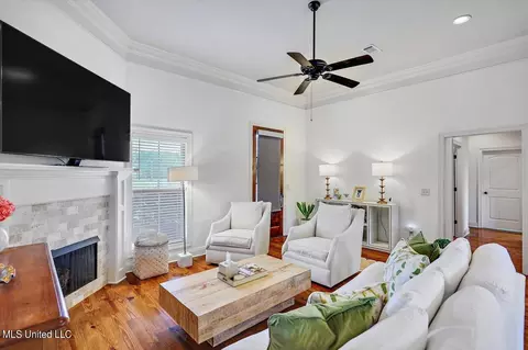 Living - 2022 E Ridge Cir, Madison, MS 39110 photo 3 of 4