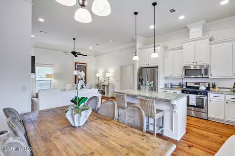 Dining - 2022 E Ridge Cir, Madison, MS 39110 photo 1 of 2