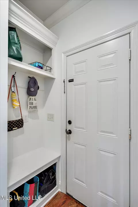 Entry Way - 2022 E Ridge Cir, Madison, MS 39110 photo 1 of 1