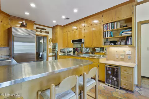 Kitchen - 37 Polo Dr, Jackson, MS 39211 photo 2 of 5