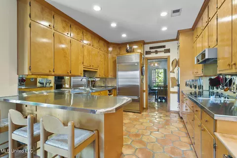 Kitchen - 37 Polo Dr, Jackson, MS 39211 photo 1 of 5
