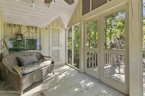 Exterior - 37 Polo Dr, Jackson, MS 39211 photo 17 of 22