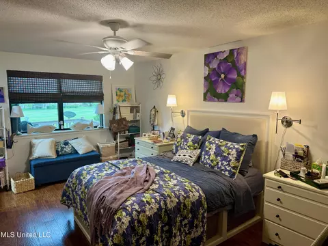 Bedroom - 1 Pelican Cv, Diamondhead, MS 39525 photo 2 of 5