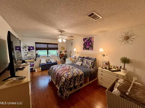 Bedroom - 1 Pelican Cv, Diamondhead, MS 39525 photo 1 of 5