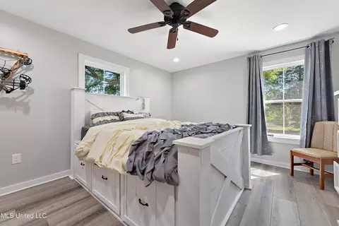 Bedroom - 7110 Tanner Williams Rd, Lucedale, MS 39452 photo 2 of 4