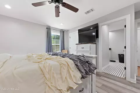 Bedroom - 7110 Tanner Williams Rd, Lucedale, MS 39452 photo 4 of 4