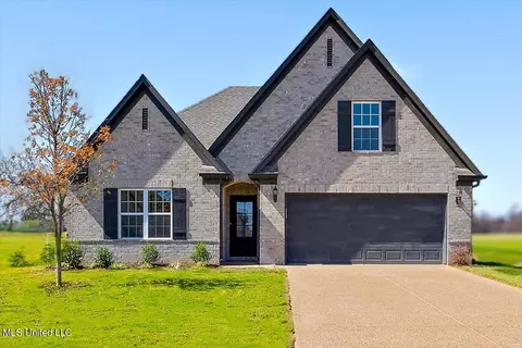 2364 Dela Dr, Southaven, MS 38672