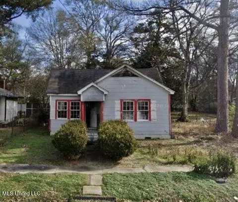 310 N Stone Ave, Greenwood, MS 38930