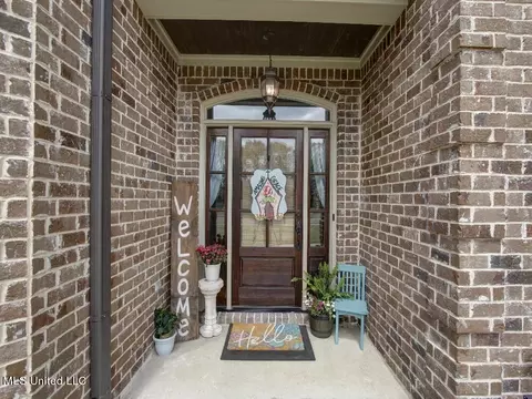 Entry Way - 1380 Fieldstone St, Hernando, MS 38632 photo 1 of 3