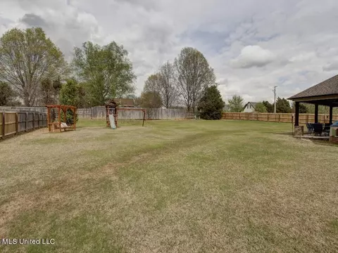 Exterior - 1380 Fieldstone St, Hernando, MS 38632 photo 9 of 15