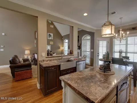 Bath - 1380 Fieldstone St, Hernando, MS 38632 photo 1 of 7