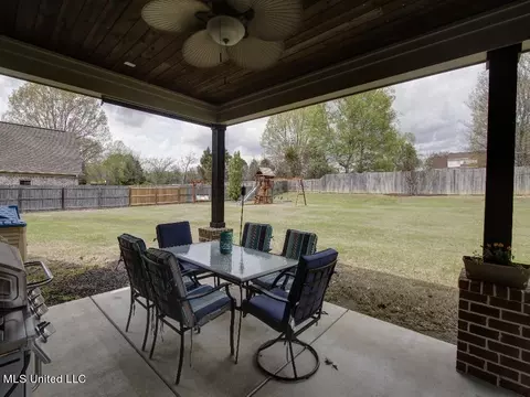 Exterior - 1380 Fieldstone St, Hernando, MS 38632 photo 6 of 15