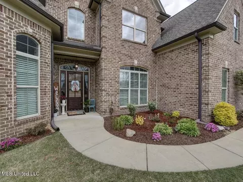 Exterior - 1380 Fieldstone St, Hernando, MS 38632 photo 3 of 15
