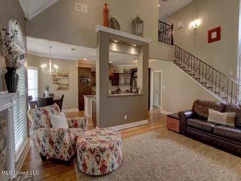 Living - 1380 Fieldstone St, Hernando, MS 38632 photo 3 of 7