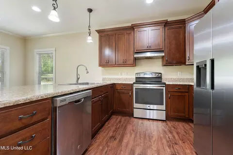 Kitchen - 8006 Tanner Williams Rd, Lucedale, MS 39452 photo 2 of 3