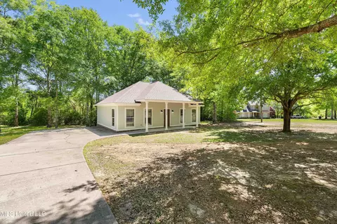 Exterior - 8006 Tanner Williams Rd, Lucedale, MS 39452 photo 1 of 4