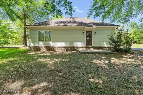 Exterior - 8006 Tanner Williams Rd, Lucedale, MS 39452 photo 3 of 4