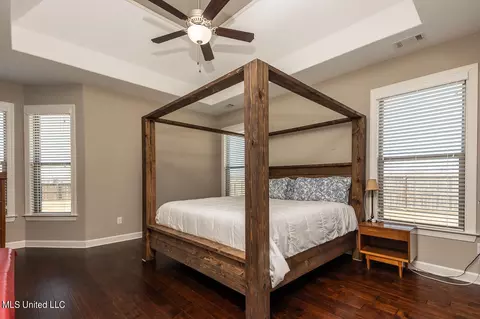 Bedroom - 915 Lanere Dr, Olive Branch, MS 38654 photo 1 of 6