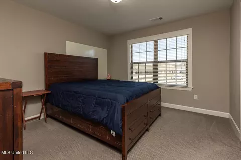 Bedroom - 915 Lanere Dr, Olive Branch, MS 38654 photo 6 of 6