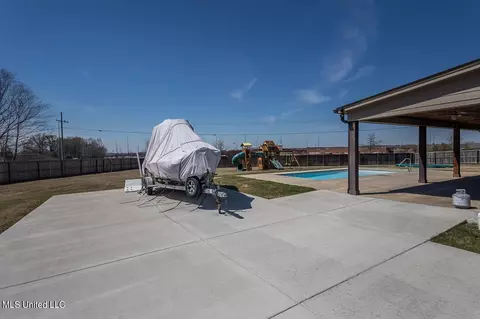 Exterior - 915 Lanere Dr, Olive Branch, MS 38654 photo 12 of 17