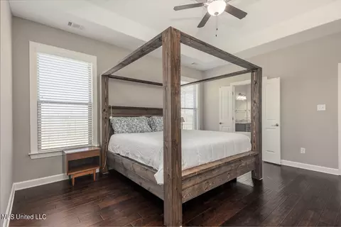 Bedroom - 915 Lanere Dr, Olive Branch, MS 38654 photo 2 of 6