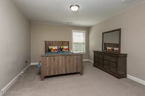 Bedroom - 915 Lanere Dr, Olive Branch, MS 38654 photo 5 of 6