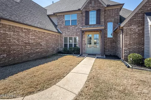 Exterior - 915 Lanere Dr, Olive Branch, MS 38654 photo 7 of 17