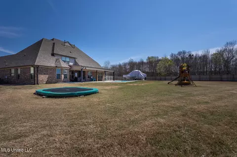 Exterior - 915 Lanere Dr, Olive Branch, MS 38654 photo 15 of 17