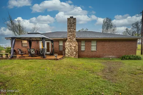 Exterior - 7465 Allison Rd, Olive Branch, MS 38654 photo 9 of 12
