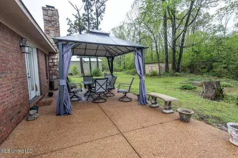 Exterior - 7465 Allison Rd, Olive Branch, MS 38654 photo 5 of 12