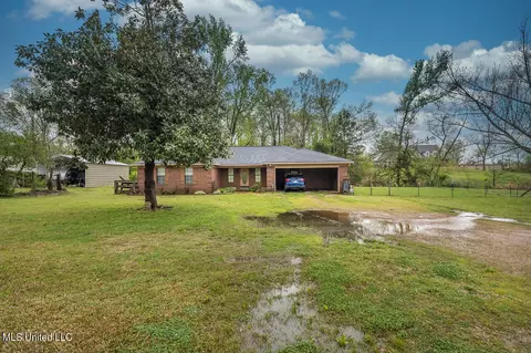 Exterior - 7465 Allison Rd, Olive Branch, MS 38654 photo 2 of 12
