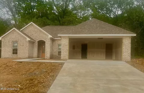 241 Hemingway Cir, Canton, MS 39046