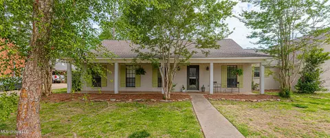 Exterior - 170 Sumac Dr, Madison, MS 39110 photo 2 of 17
