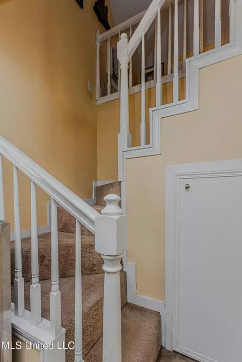 Entry Way - 170 Sumac Dr, Madison, MS 39110 photo 6 of 6