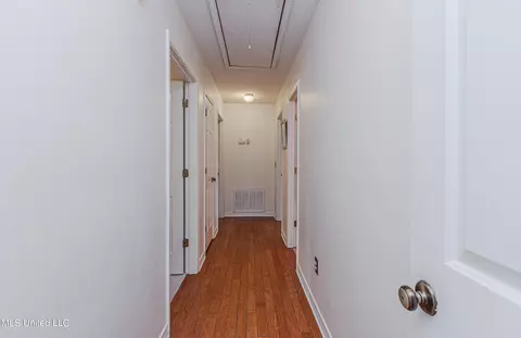 Entry Way - 170 Sumac Dr, Madison, MS 39110 photo 4 of 6