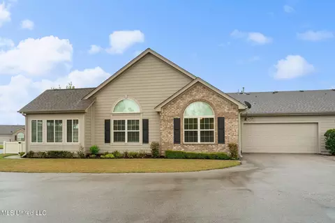 8659 Parkview Oaks Cir, Olive Branch, MS 38654