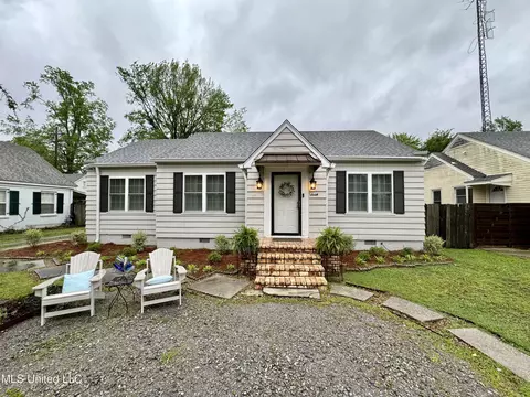 108 Leflore Ave, Clarksdale, MS 38614