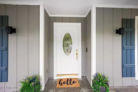 Entry Way - 33 Sunline Dr, Brandon, MS 39042 photo 1 of 2
