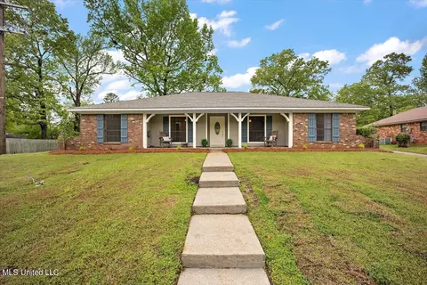 33 Sunline Dr, Brandon, MS 39042