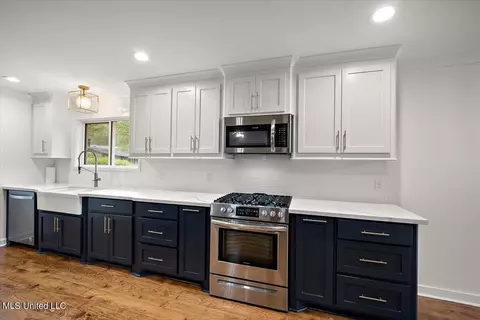Kitchen - 33 Sunline Dr, Brandon, MS 39042 photo 5 of 6