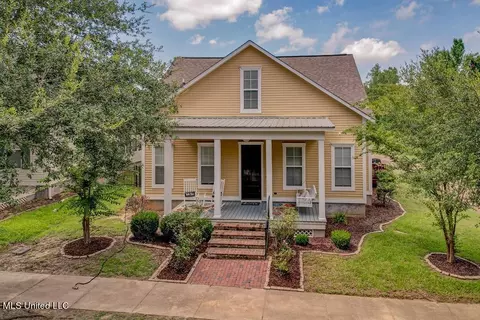 206 Bradbury Dr, Vicksburg, MS 39180
